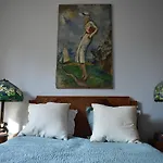 3 Bedroom Flat At The Foot Of Bon Marche