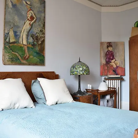 3 Bedroom Flat At The Foot Of Bon Marche Apartment Paris